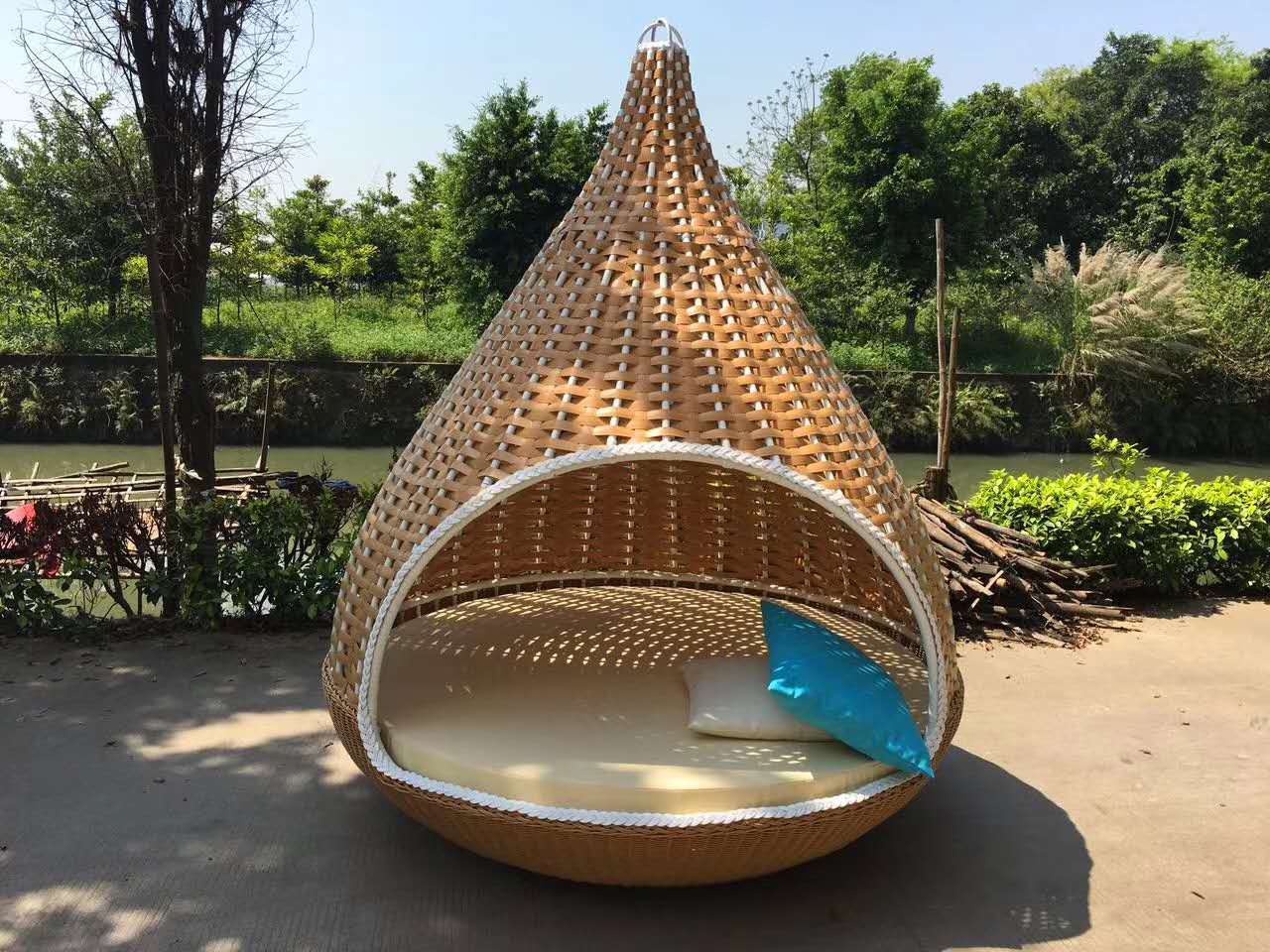 PE Rattan Outdoor Daybed